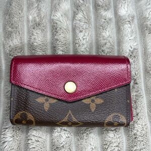 Authentic Louis Vuitton multi card holder in Elegant Burgundy and Brown monogram